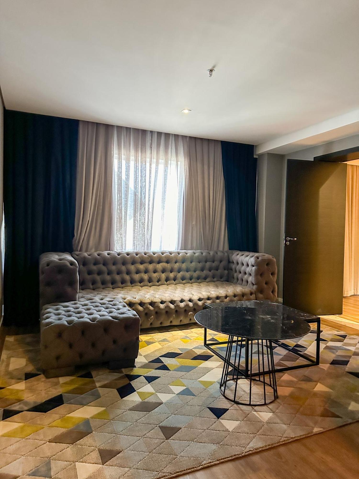 Qs Marista Hotel By Atlas Goiânia Exteriör bild